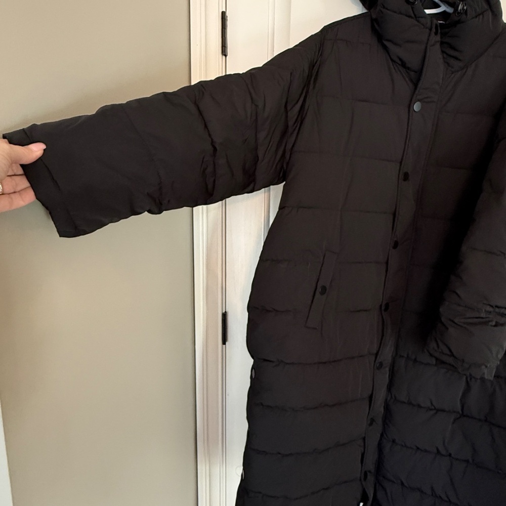 Universal Standard Everest Long Puffer Coat Black - Picture 6 of 12
